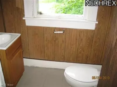 733 Noah Ave, Akron, OH 44320 photo 6