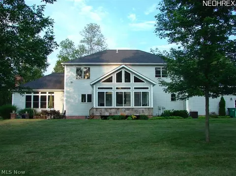 12090 Pheasant Ct, Munson, OH 44024 photo 2