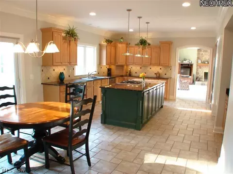 12090 Pheasant Ct, Munson, OH 44024 photo 9