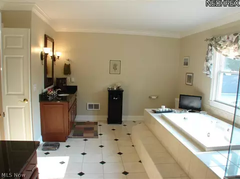 12090 Pheasant Ct, Munson, OH 44024 photo 15