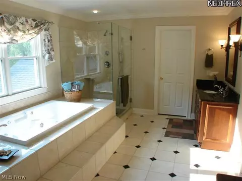 12090 Pheasant Ct, Munson, OH 44024 photo 14