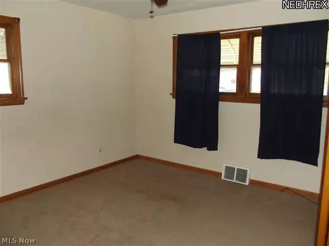 339 E 308th St, Willowick, OH 44095 photo 11