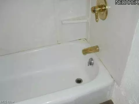 350 E 250, Euclid, OH 44132 photo 9