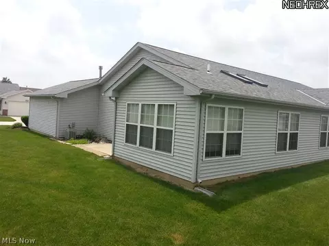 120 Emily Ln, Elyria, OH 44035 photo 2