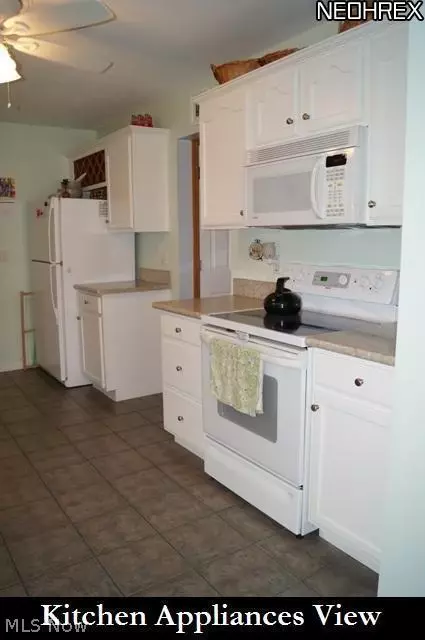 228 Baker St, Berea, OH 44017 photo 6
