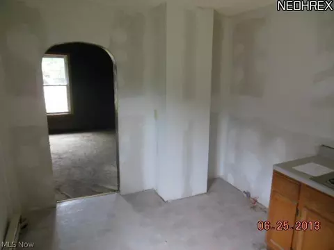 4870 Elyria Ave, Lorain, OH 44055 photo 7