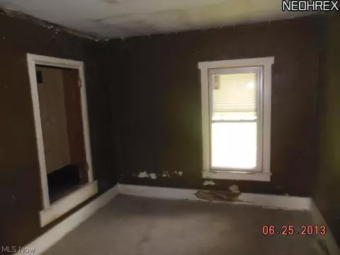 4870 Elyria Ave, Lorain, OH 44055 photo 8