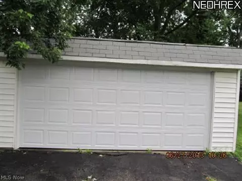 9 Mapleton Ave, Bedford, OH 44146 photo 3
