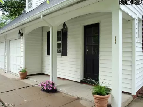 300 Overbrook Rd, Elyria, OH 44035 photo 2