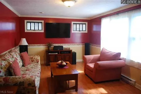 133 Longfellow St, Elyria, OH 44035 photo 3