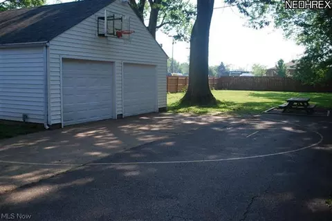 133 Longfellow St, Elyria, OH 44035 photo 11