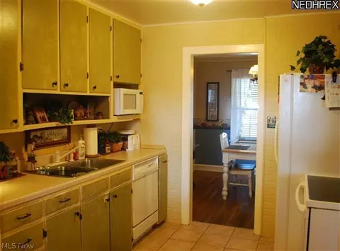133 Longfellow St, Elyria, OH 44035 photo 5