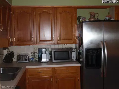 223 Pinehurst Rd, Munroe Falls, OH 44262 photo 5
