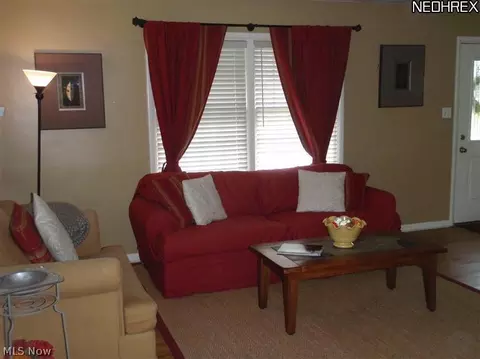223 Pinehurst Rd, Munroe Falls, OH 44262 photo 2