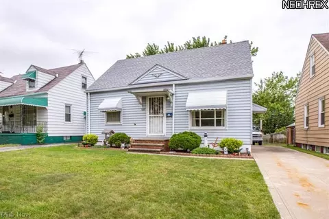 920 E 224th St, Euclid, OH 44123 photo 1