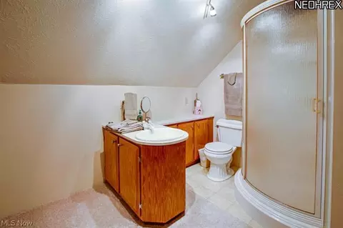 920 E 224th St, Euclid, OH 44123 photo 7