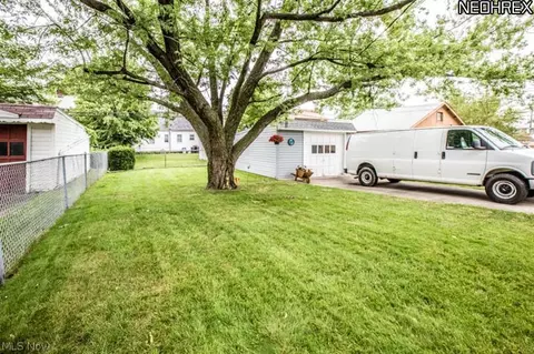 920 E 224th St, Euclid, OH 44123 photo 9