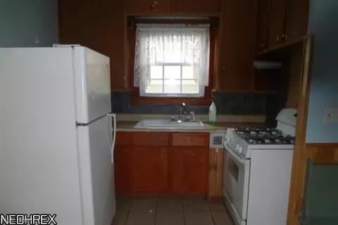 64 Fourth Ave, Berea, OH 44017 photo 5