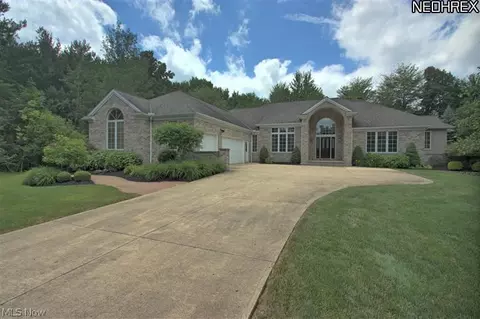 6450 Suzanne Ln, Solon, OH 44139 photo 1