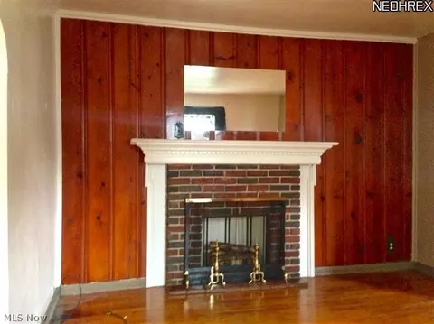359 Spring St, Struthers, OH 44471 photo 5