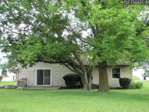 347 Crestview Dr, Elyria, OH 44035 photo 20