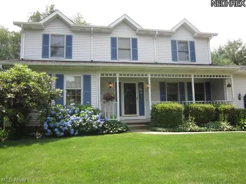 95 Cheltenham Ln, Munroe Falls, OH 44262 photo 2
