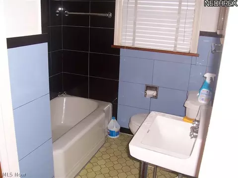 4017 Dover Rd, Youngstown, OH 44511 photo 9