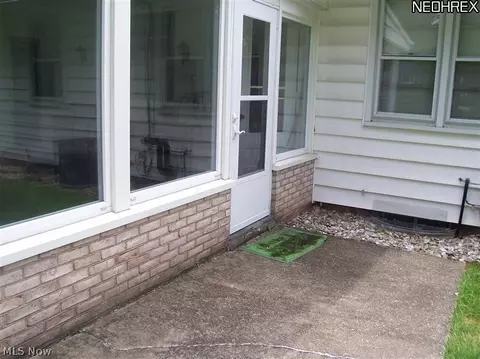 4017 Dover Rd, Youngstown, OH 44511 photo 3
