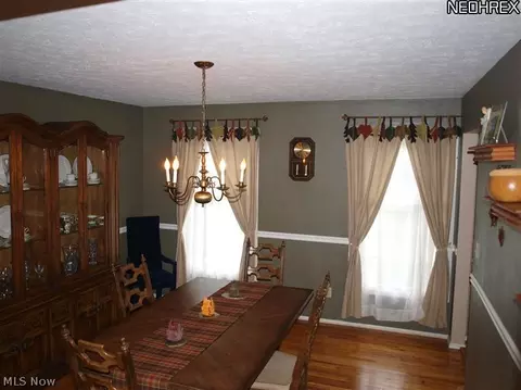 360 Chatham Dr, Aurora, OH 44202 photo 4