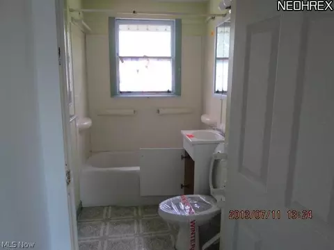 301 Scott Ave, Niles, OH 44446 photo 6
