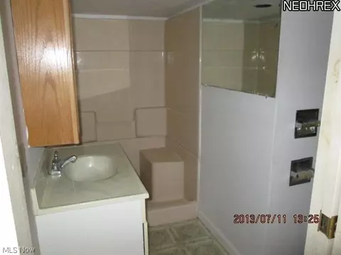 301 Scott Ave, Niles, OH 44446 photo 8