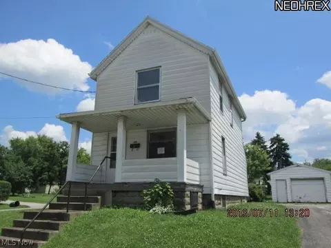 301 Scott Ave, Niles, OH 44446 photo 1