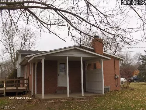 26061 Hartley Rd, Beloit, OH 44609 photo 2