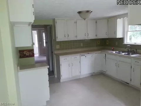 5017 Dunsmore Ave, Ashtabula, OH 44004 photo 21