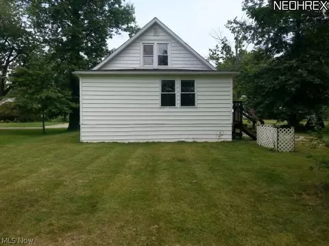 5017 Dunsmore Ave, Ashtabula, OH 44004 photo 8