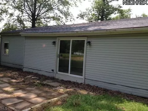 2902 Center Rd, Ashtabula, OH 44004 photo 8
