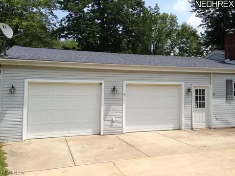2902 Center Rd, Ashtabula, OH 44004 photo 4