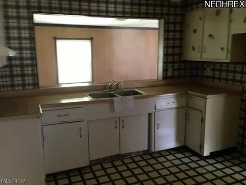 2902 Center Rd, Ashtabula, OH 44004 photo 11