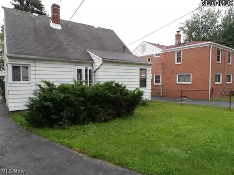 19905 Libby Rd, Maple Heights, OH 44137 photo 9