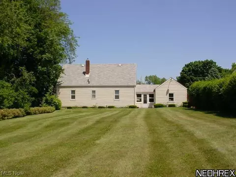 824 E Waterloo Rd, Akron, OH 44306 photo 13