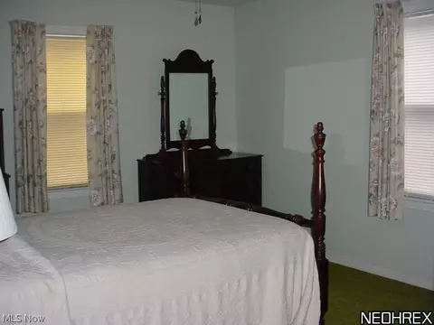 824 E Waterloo Rd, Akron, OH 44306 photo 8