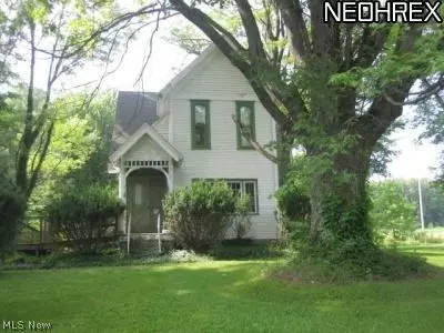 306 E Beech St, Jefferson, OH 44047 photo 2