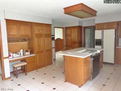 115 Poolside Ln, Dover, OH 44622 photo 6