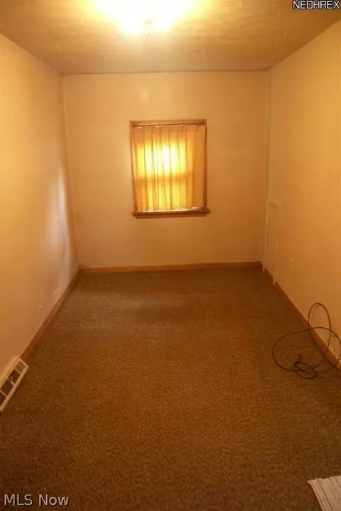 1293 Beech St, Willoughby, OH 44094 photo 8