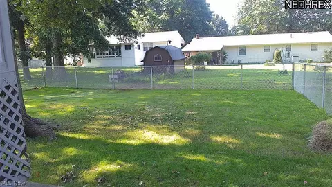 516 Seneca Dr, Dover, OH 44622 photo 5