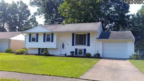 516 Seneca Dr, Dover, OH 44622 photo 3