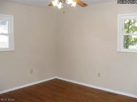 516 Seneca Dr, Dover, OH 44622 photo 11