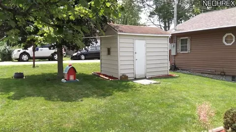 27182 Lakeside Dr, Beloit, OH 44609 photo 19