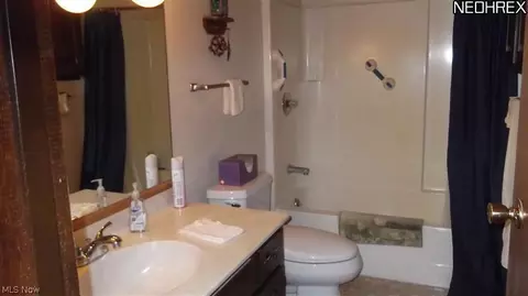 27182 Lakeside Dr, Beloit, OH 44609 photo 13