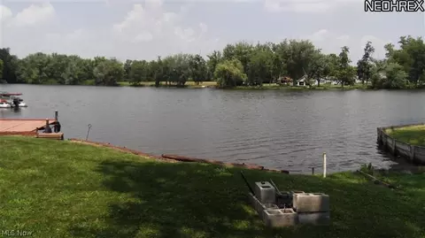 27182 Lakeside Dr, Beloit, OH 44609 photo 3